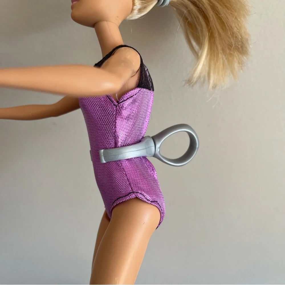 Barbie Gymnastics Careers Playset Gymnast Doll Balance Beam Spinning Clip Hoops